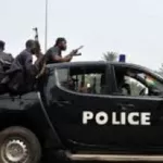 riviera-le-suspect-trouve-la-mort-a-bord-du-vehicule-d-intervention-de-la-police