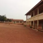 yopougon-six-hommes-armes-vandalisent-l-administration-d-un-etablissement-scolaire