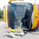 yamoussoukro-un-car-se-renverse-sur-l-autoroute-du-nord-des-morts