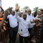 municipales-a-grand-bassam-publication-d-un-film-pornographique-sur-son-panneau-de-campagne-jean-louis-moulot-evoque-le-sabotage