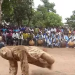 vavoua-ceremonie-d-initiation-de-la-danse-panthere-un-jeune-homme-tue
