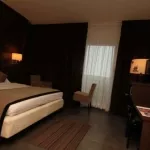 abobo-un-hotel-attaque-par-de-faux-clients-armes