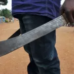 2-plateaux-drame-au-sous-quartier-colombie-une-violente-bagarre-fait-un-mort-a-la-machette