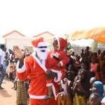 noel-2018-bruno-kone-donne-du-sourire-a-plus-de-1500-enfants-dans-la-bagoue