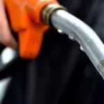 carburant-le-prix-du-super-baisse-de-20-f-cfa