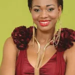 politique-nationale-carine-bladi-presidente-de-parti-se-dechaine-contre-le-pouvoir-ce-regime-est-anti-democratique-et-viole-constamment-les-lois