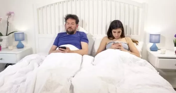innovation-technologique-un-lit-intelligent-pour-reguler-le-sommeil-des-couples