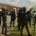 universite-de-cocody-course-poursuite-policiers-enseignants