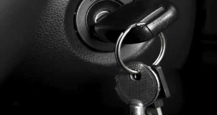comment-reparer-une-cle-de-contact-qui-refuse-de-tourner