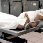 le-comptable-d-une-pharmacie-tue-a-son-domicile-sa-mere-et-sa-soeur-sequestrees