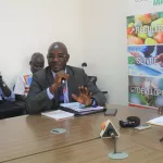 filiere-cajou-le-prix-des-amende-en-chute-de-38-en-2018-des-usines-fermees-et-des-cas-de-suicides-evoques