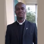 crise-dans-l-education-un-pretre-ivoirien-previent-la-cote-d-ivoire-est-sur-le-droit-chemin-de-sa-perte
