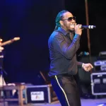 concert-soum-bill-celebre-ses-25-ans-de-carriere-avec-des-personnalites-du-pays