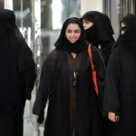 arabie-saoudite-une-application-qui-permet-aux-saoudiens-de-pister-leurs-epouses-fait-debat