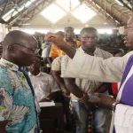 careme-chretien-les-fideles-catholiques-dans-les-paroisses-pour-la-prise-de-la-cendre