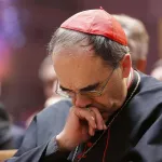 eglise-catholique-agissements-pedophiles-l-archeveque-de-lyon-condamne-a-six-mois-de-prison
