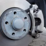 des-astuces-pour-verifier-l-etat-des-freins-de-sa-voiture