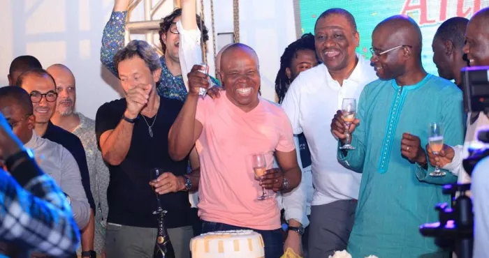 anniversaire-d-a-salfo-trois-ministres-un-ambassadeur-un-general-plusieurs-dg-de-societe-des-artistes-et-cineastes-ont-fait-la-fete-avec-le-gaou-magicien