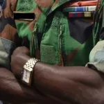 situation-securitaire-des-armes-des-jumelles-des-bombes-lacrymogenes-et-un-poste-de-radio-emetteur-saisis-a-abobo