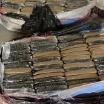 zuenoula-un-dealer-abandonne-sa-moto-avec-6-kg-de-cannabis-et-prend-la-fuite