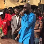 expulse-de-cote-d-ivoire-kemi-seba-arrete-au-benin-et-ecroue-a-la-drt