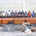 koumassi-le-maire-cisse-bacongo-offre-du-materiel-de-bureau-didactique-et-de-sport-aux-iep-et-lycees-de-la-commune