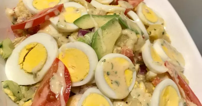 salade-des-pommes-de-terre-aux-oeufs