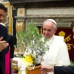 le-pape-francois-a-propos-de-lionel-messi-c-est-un-dieu-avec-le-ballon-sur-le-terrain