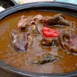 djoumble-a-l-agouti-fume-accompagne-du-foutou-igname