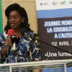 journee-mondiale-de-sensibilisation-a-l-autisme-le-ministre-aka-aouele-felicite-la-fondation-orange