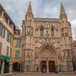 france-un-prete-condamne-pour-avoir-caresse-les-seins-d-une-femme