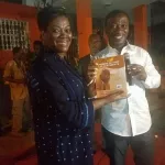 marche-aux-flambeaux-pour-bernard-dadie-l-hommage-de-mme-irene-vieira-au-pere-de-la-litterature-ivoirienne