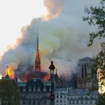 france-la-cathedrale-notre-dame-de-paris-en-feu-en-pleine-semaine-sainte
