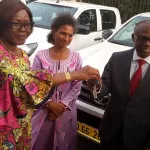 rgph-2019-des-dizaines-de-vehicules-et-252-motos-remis-au-dg-de-l-ins