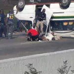 plateau-accident-de-circulation-un-gbaka-deverse-tous-ses-passagers-sur-le-bitume