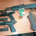 echanges-de-tirs-entre-policiers-et-bandits-a-yopougon-01-mort-des-armes-saisies-et-un-vehicule-vole-retrouve