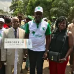 reconstitution-de-la-foret-ivoirienne-le-projet-une-ecole-5-ha-de-foret-lance-au-lycee-mamie-fetai-de-bingerville