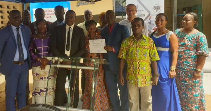 responsabilite-societale-lafargeholcim-cote-d-ivoire-installe-deux-mediatheques-dans-les-communes-de-port-bouet-et-treichville