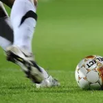 koumassi-un-footballeur-boit-de-l-eau-en-plein-match-et-meurt-sur-le-terrain