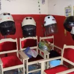 attaque-sanglante-dans-un-salon-de-coiffure-le-gerant-d-une-agence-de-transfert-d-argent-abattu-un-client-grievement-blesse