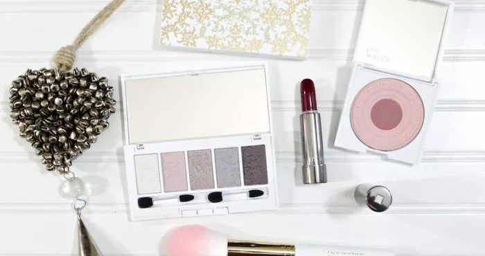 astuces-et-accessoires-beaute-comme-cadeaux-a-nos-mamans