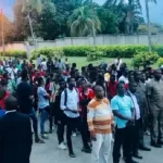 marche-devant-le-domicile-du-president-du-pdci-rda-le-liquide-verse-a-la-residence-de-bedie-n-etait-pas-du-sang-les-aveux-des-initiateurs