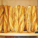 cocody-des-hommes-armes-attaquent-une-boulangerie-et-emportent-du-pain