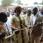 education-nationale-niale-kaba-fait-don-de-tables-et-bancs-a-l-epp-angaye