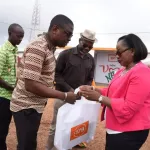 campagne-entre-vous-nous-la-cie-rencontre-les-populations-d-abengourou