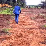 bingerville-des-populations-sur-le-pied-de-guerre-a-m-batto-bouake-comment-des-clans-ranges-derriere-deux-chefs-se-regardent-en-chien-de-faience