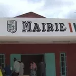 mairie-districts-etconseils-regionaux-une-autre-crise-guette-le-pouvoir-ce-qui-est-a-l-origine-de-la-protestation-des-agents