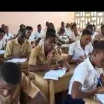 bangolo-bac-2019-de-nombreux-portables-retrouves-dans-les-broussailles-un-chien-s-invite-dans-une-salle