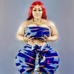 grande-mobilisation-pour-eudoxie-yao-apres-son-agression-caroline-dasylva-debordo-yvidero-tiesco-le-sultan-apportent-leurs-soutiens-a-la-go-bobaraba