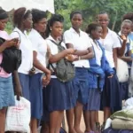 affectations-en-ligne-en-classe-de-6e-la-grosse-galere-des-parents-d-eleves-les-difficultes-soulevees